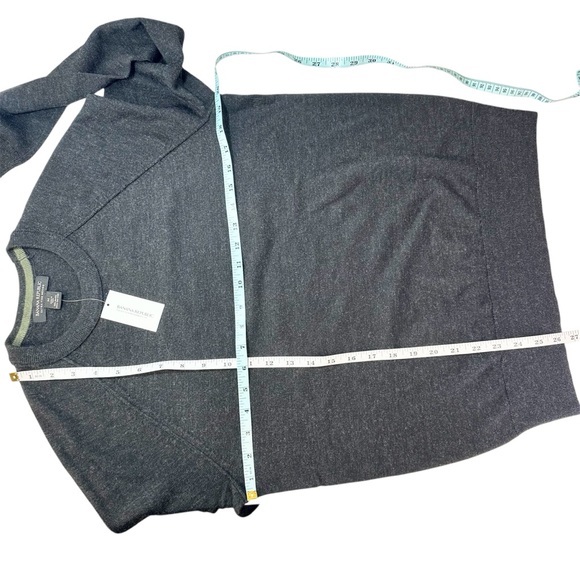 Banana Republic Men’s Charcoal Heather Merino Wool Crewneck Sweater - Picture 8 of 10